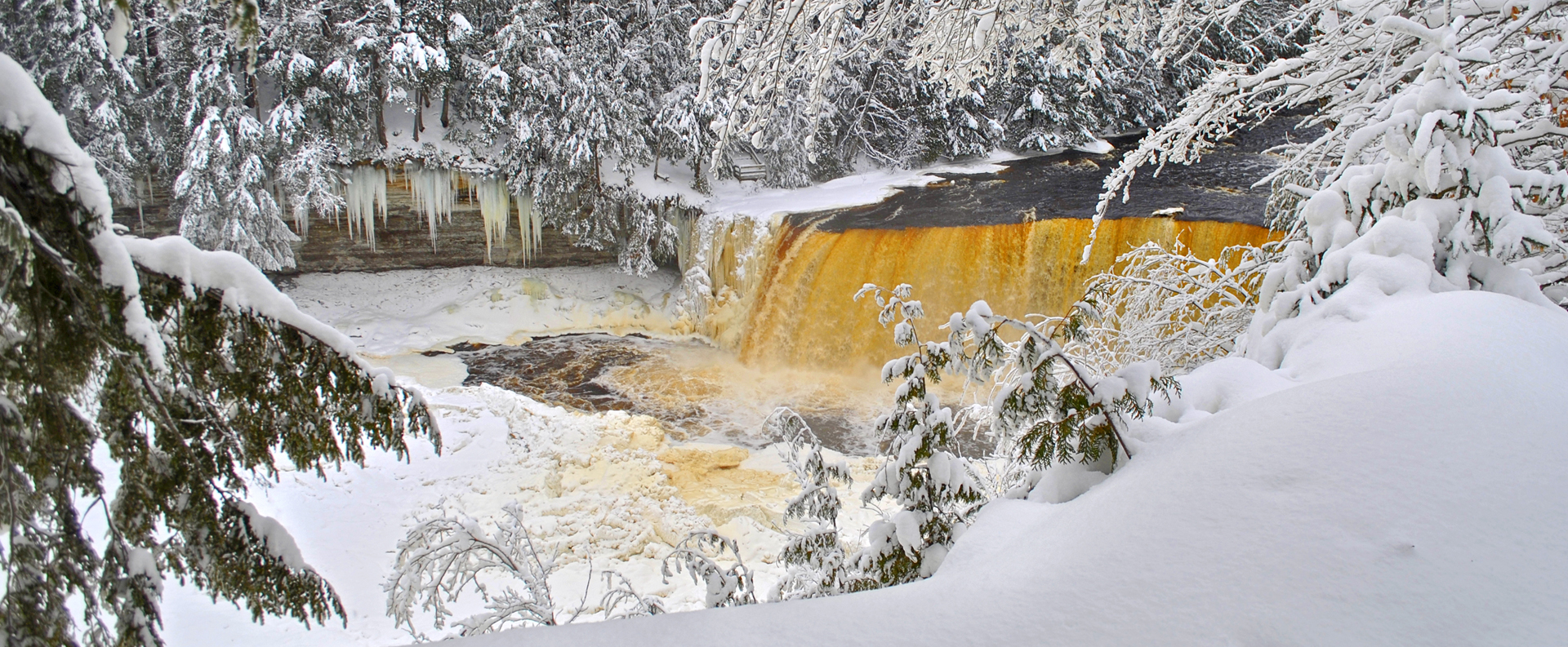 Upper Tahquamenon Falls